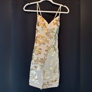 NWT ivory and gold dress size 1/2